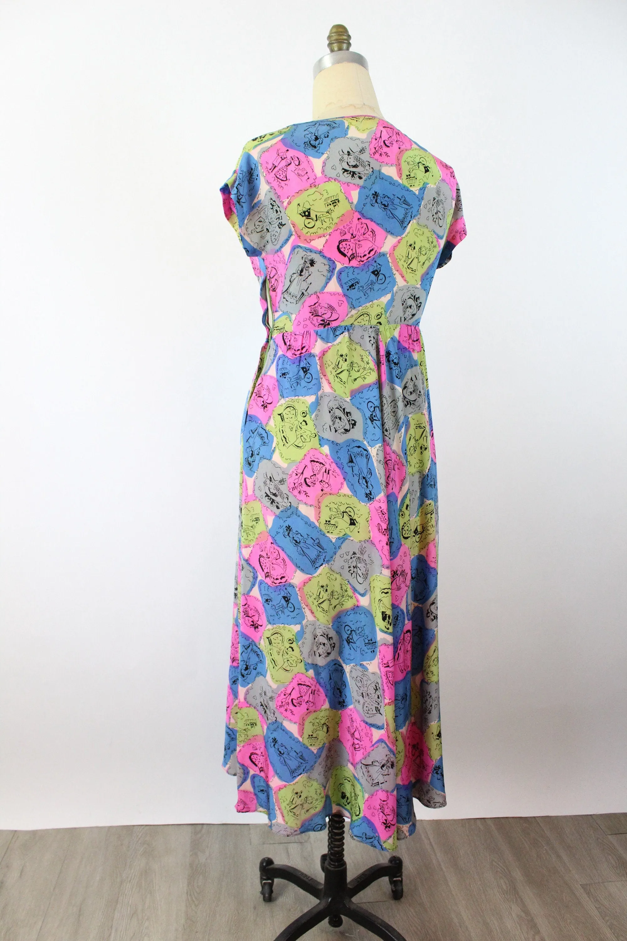 1940s women NOVELTY PRINT rayon gown dress medium | new spring summer