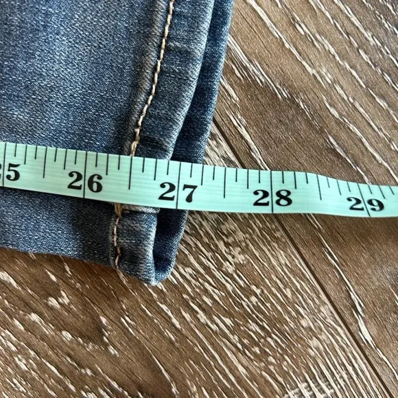 American Eagle Tomgirl Jeans Women’s Size 4 Distressed Button Fly