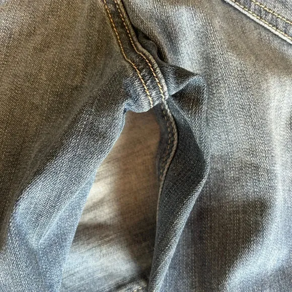American Eagle Tomgirl Jeans Women’s Size 4 Distressed Button Fly