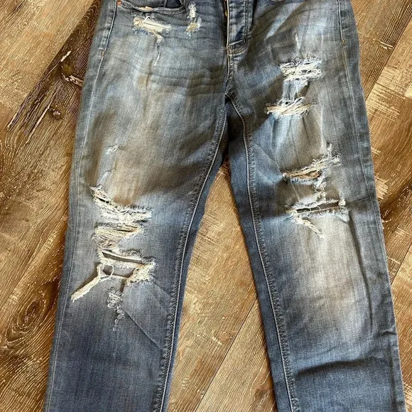 American Eagle Tomgirl Jeans Women’s Size 4 Distressed Button Fly