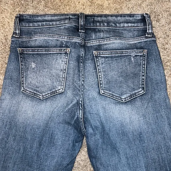 Buckle Willow &amp; root the everyday Distressed Jean size 28