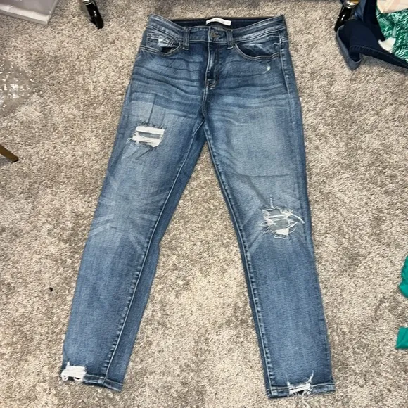 Buckle Willow &amp; root the everyday Distressed Jean size 28