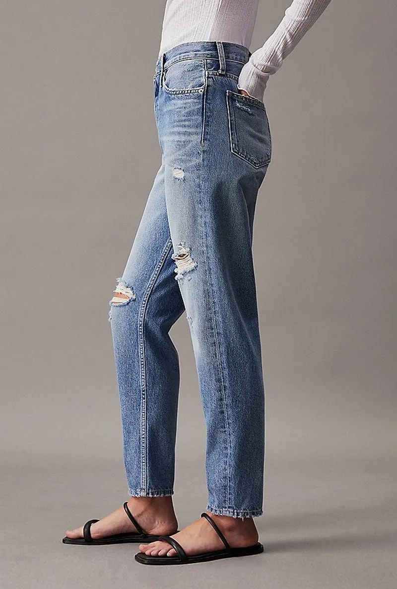 CALVIN KLEIN RIPPED MOM JEANS