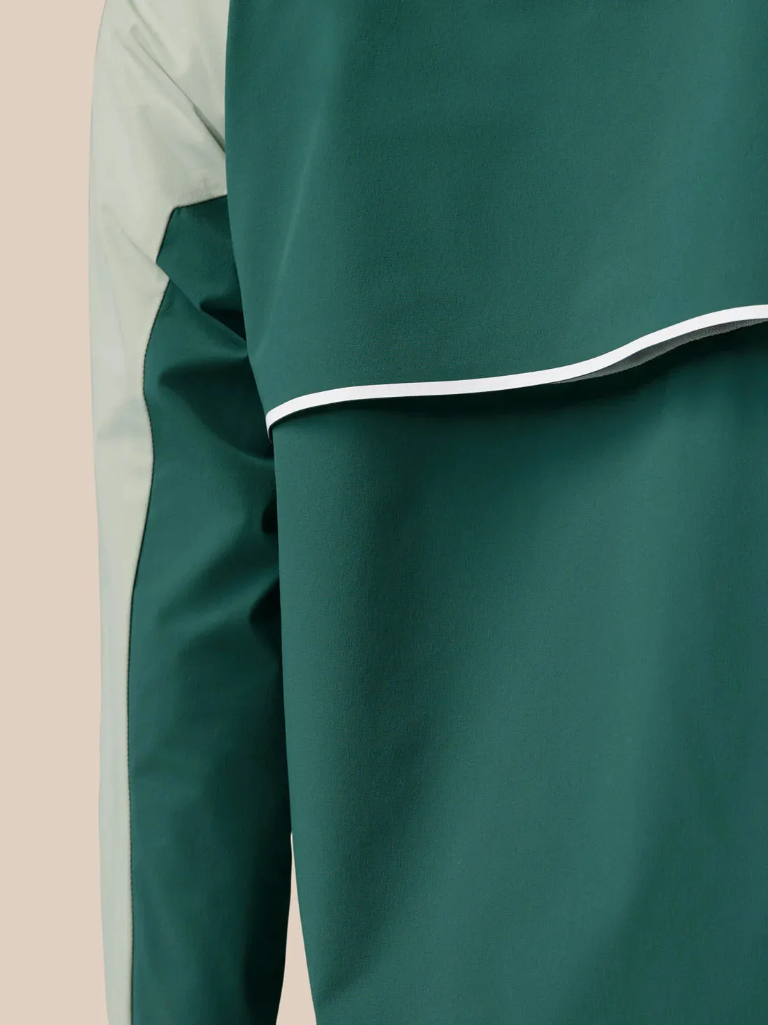 Castore Apex Training Wind Jacket - Sage