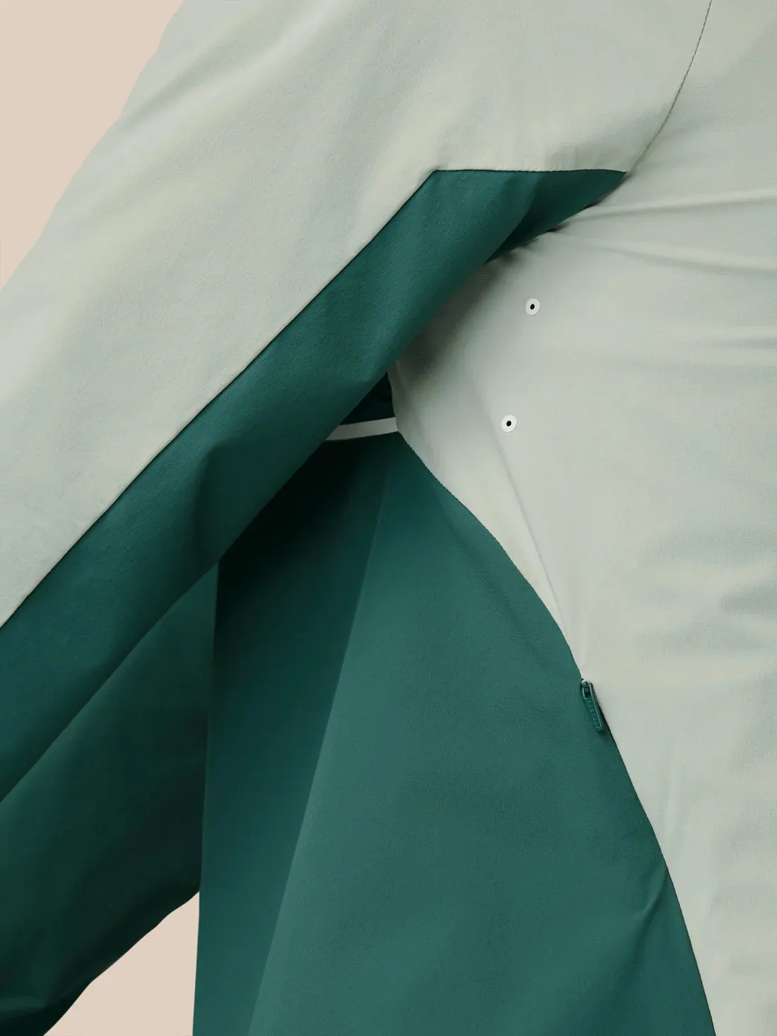 Castore Apex Training Wind Jacket - Sage