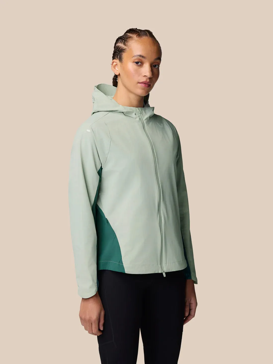 Castore Apex Training Wind Jacket - Sage
