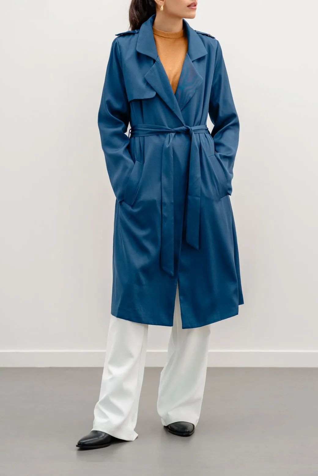 CLASSIC TRENCH COAT