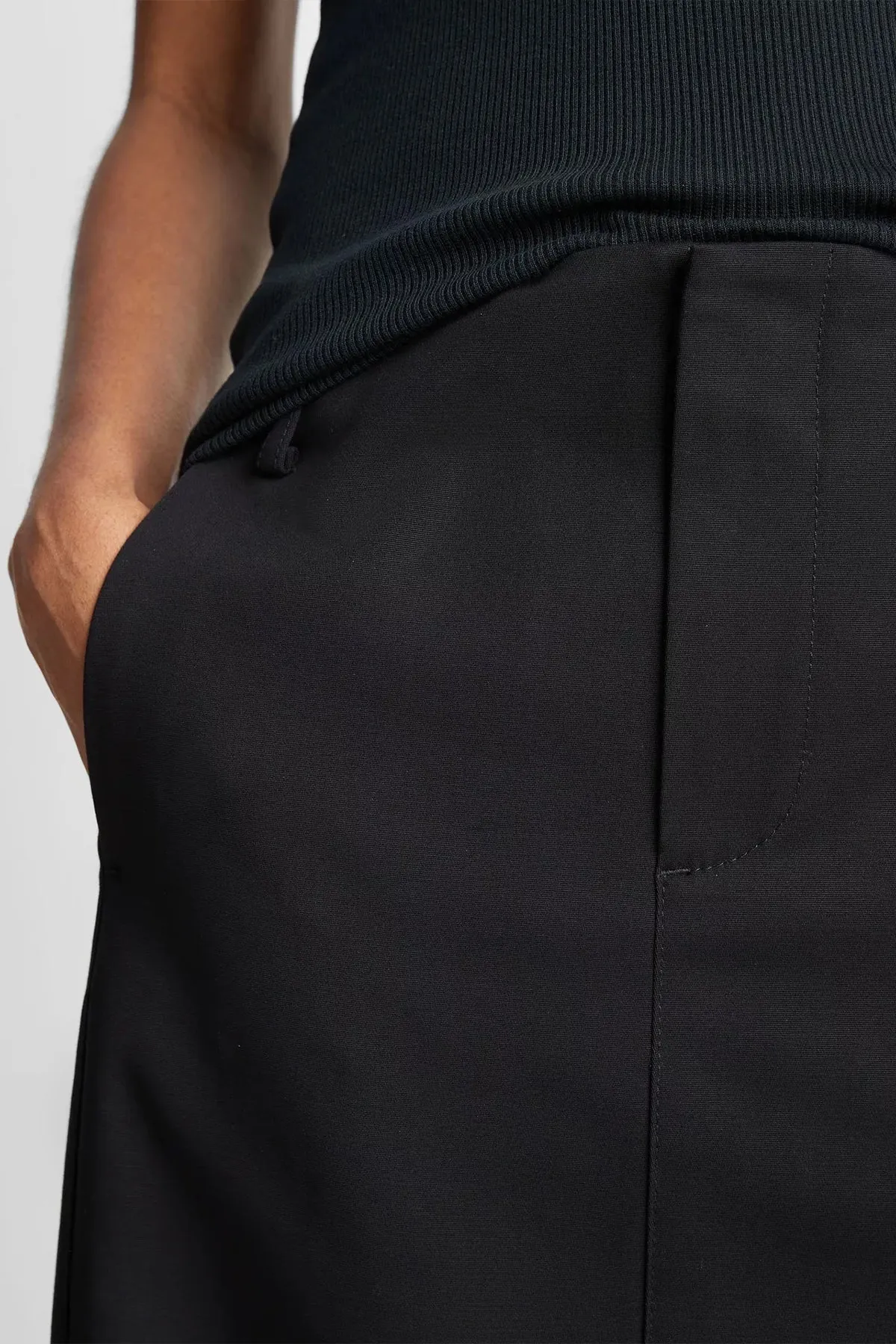 Cotton Low-Rise Straight Trouser Skirt in Black