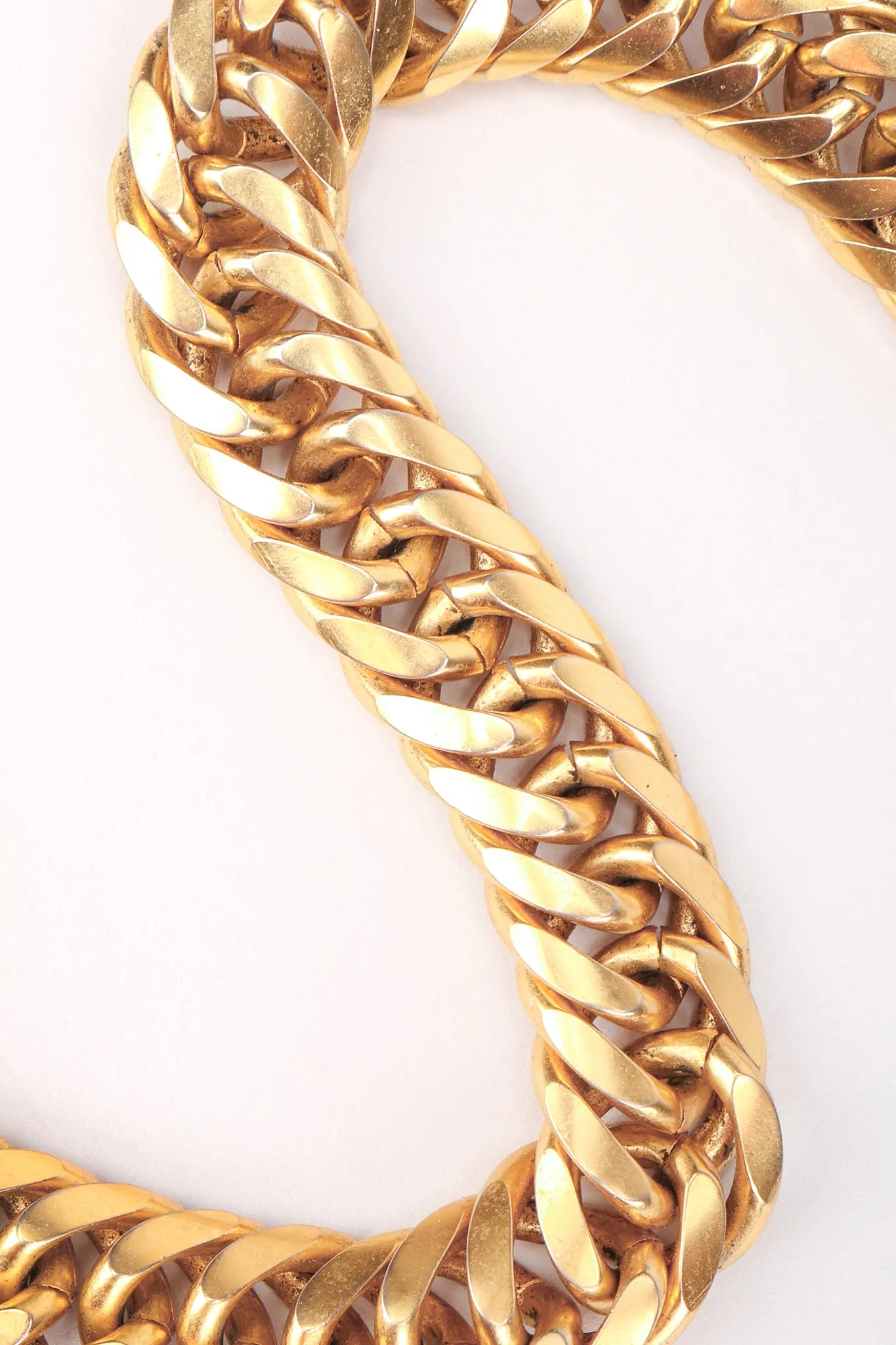 Curb Chain Logo Collar