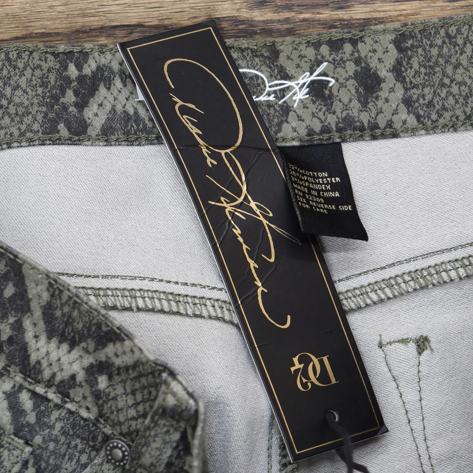DG2 by Diane Gilman  Womens Virtual Stretch Skinny Jean Olive Python Green 12