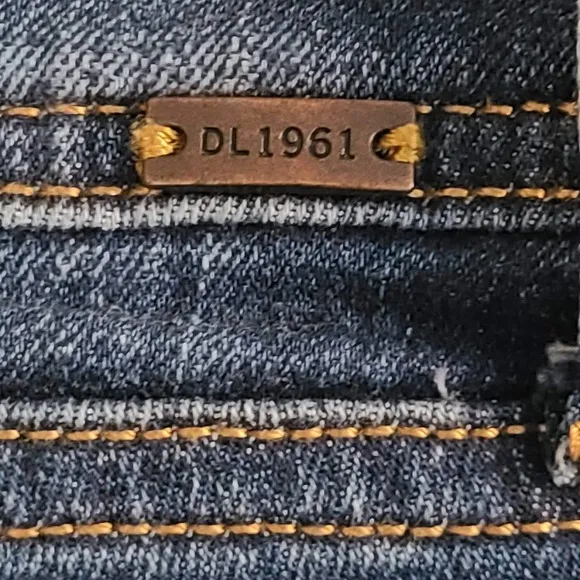 DL1961 Florence Instasculpt Buckley Distressed Skinny Jeans 2428 Women's Size 25