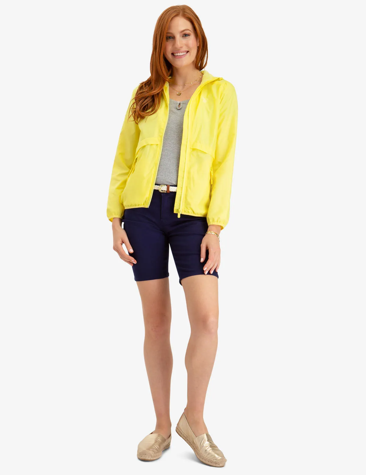ESSENTIAL HOODED WINDBREAKER