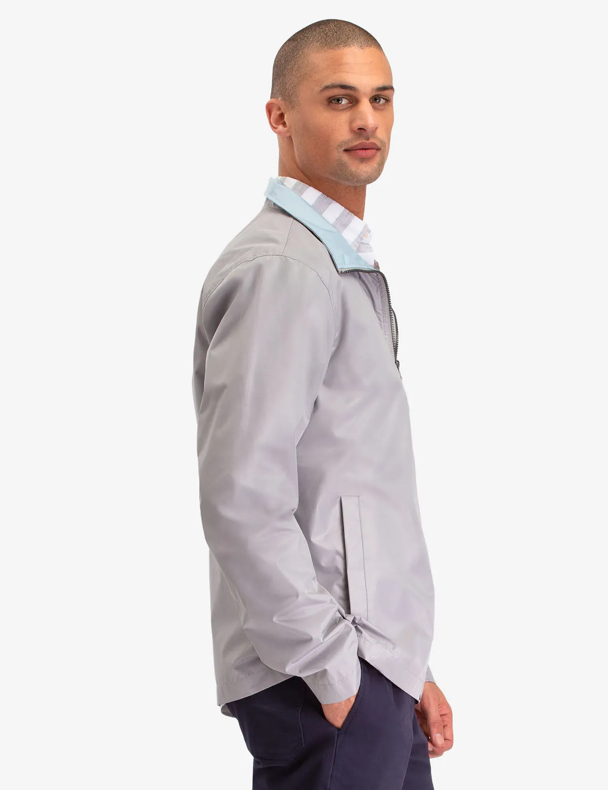 ESSENTIAL WINDBREAKER