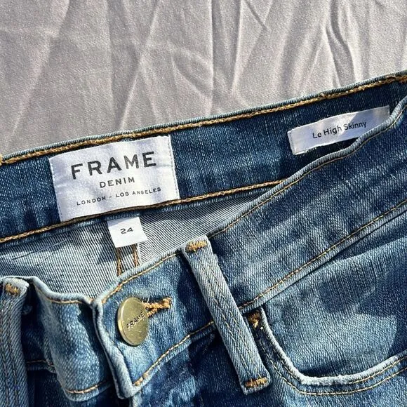 FRAME | Le High Skinny Distressed Raw Hem Jeans size 24 C19