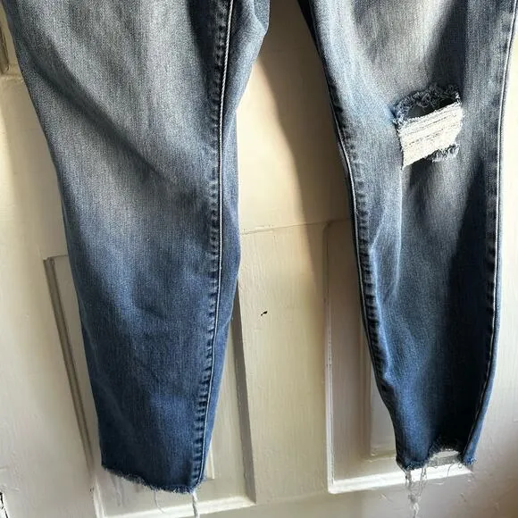 GAP Maternity Soft Wear Comfort Panel True Skinny Jeans with Distressed Detail