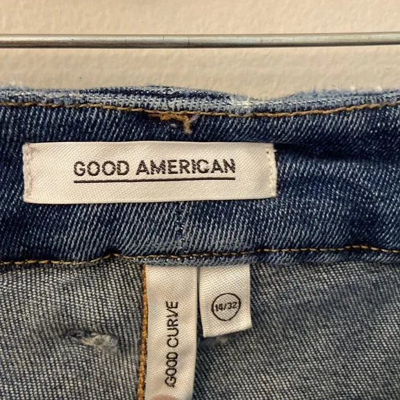 Good American Good Curve Distressed Skinny Leg High rise jeans size 14 / 32
