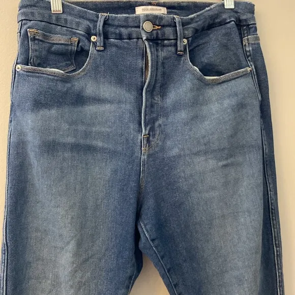 Good American Good Curve Distressed Skinny Leg High rise jeans size 14 / 32