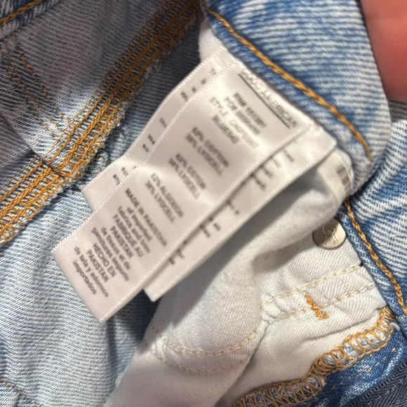Good American Good Girlfriend Ripped Side Hem Jeans