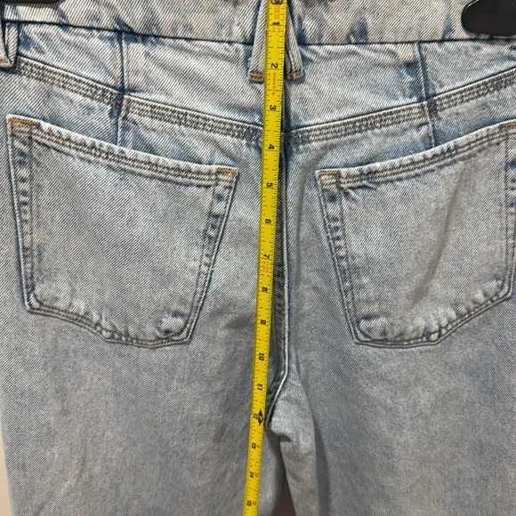 Good American Good Girlfriend Ripped Side Hem Jeans