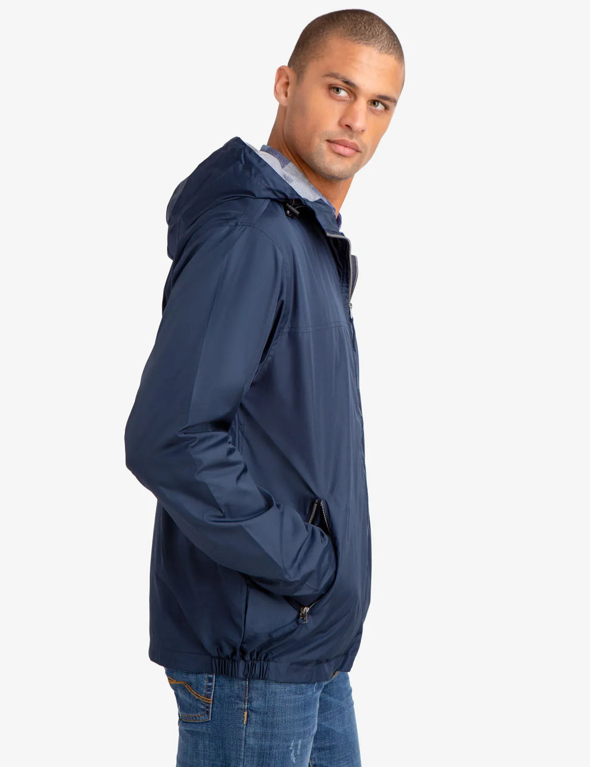 HOODED MESH-LINED WINDBREAKER