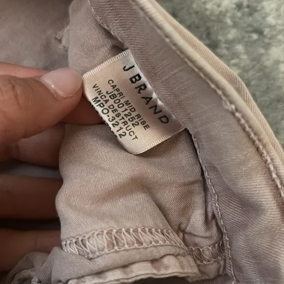 JBrand Capri Mid Rise Vince Destruct Skinny Jeans, SZ 25, Mauve Pink
