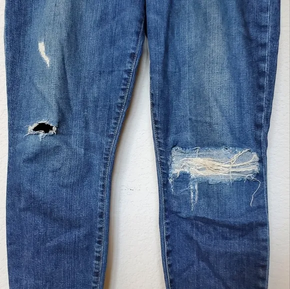 Joe's Jeans. The Blonde Mid Rise Skinny Ankle.  Size 29
