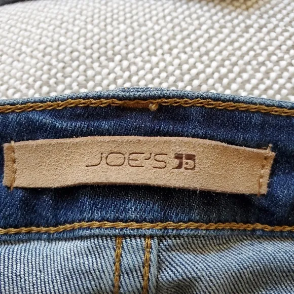 Joe's Jeans. The Blonde Mid Rise Skinny Ankle.  Size 29