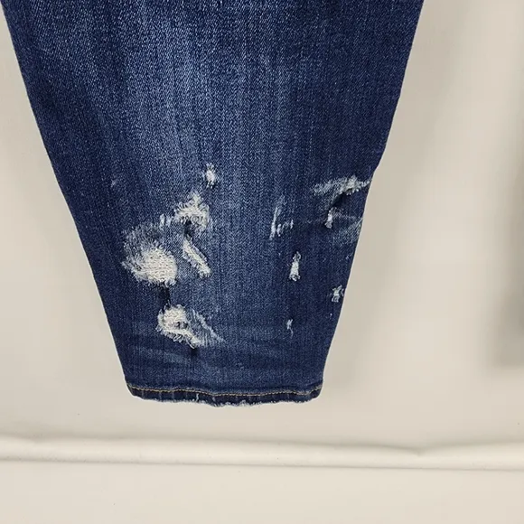 Judy Blue Women Mid Rise Relaxed Distressed Blue Jeans 11/30 JB82102DK (30x26)