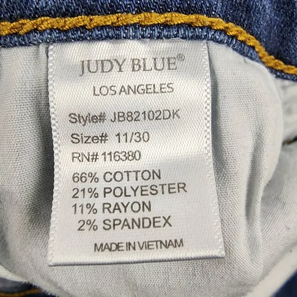 Judy Blue Women Mid Rise Relaxed Distressed Blue Jeans 11/30 JB82102DK (30x26)
