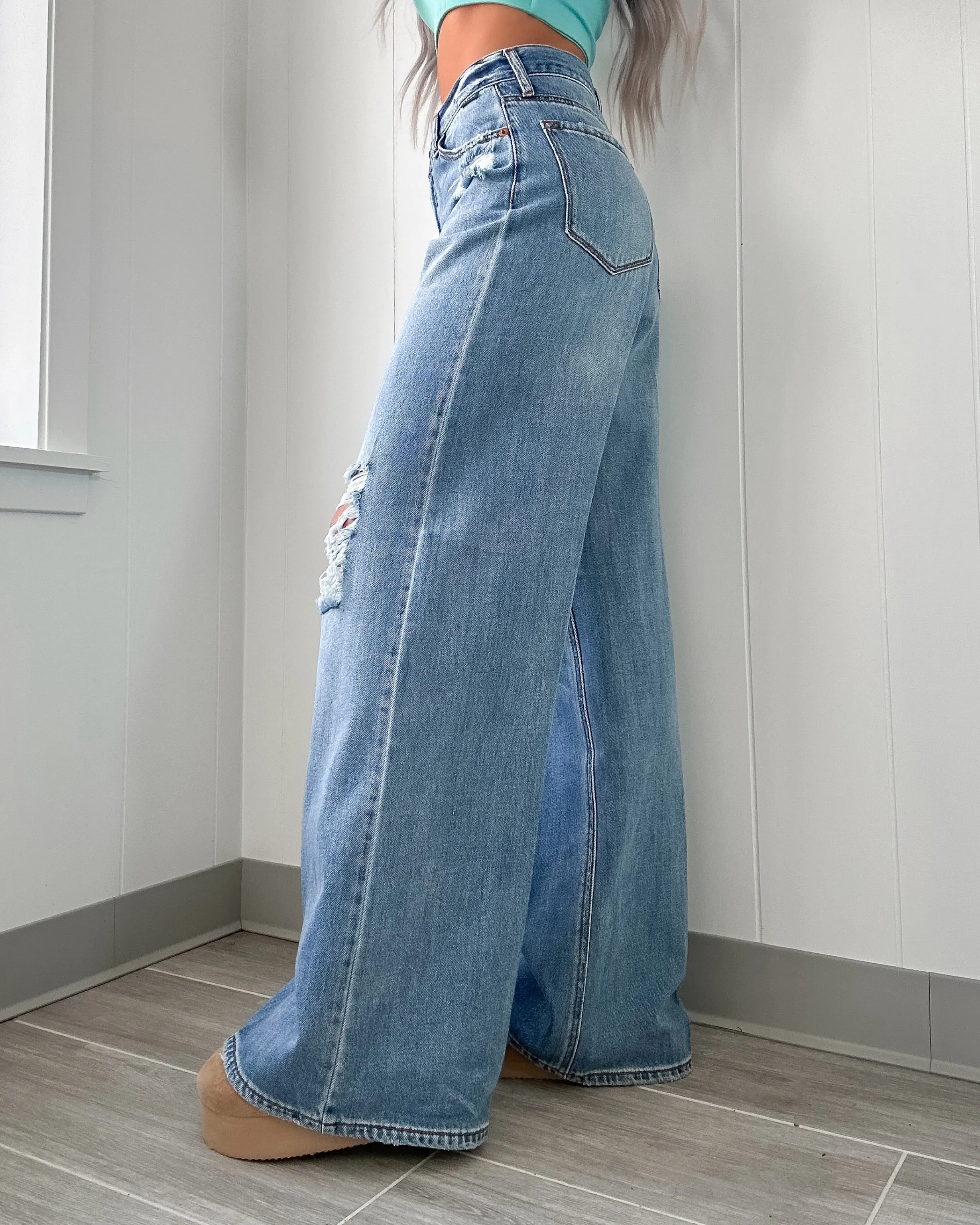 Juno Distressed Wide Leg Jeans - Medium Wash
