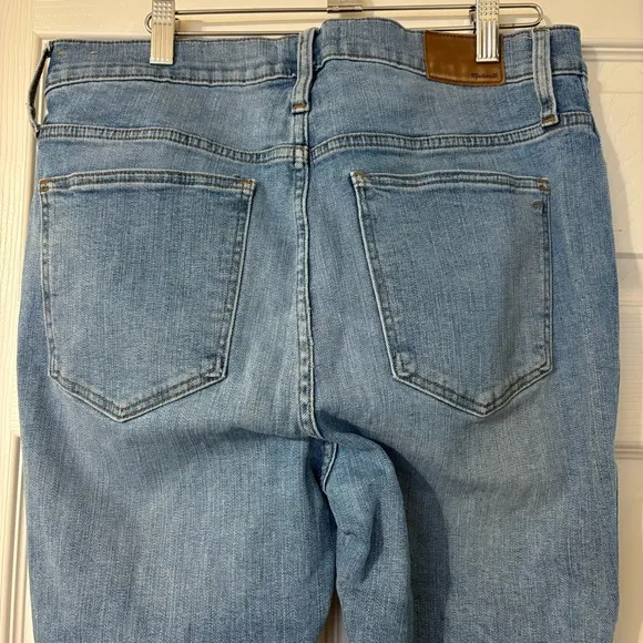 Madewell 10” High Rise Skinny Crop Jeans Distressed, Size 31