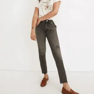 MADEWELL- The Perfect Vintage Jean in Cosner Wash: Knee-Rip Edition Dark Denim