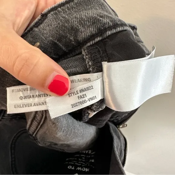 MADEWELL- The Perfect Vintage Jean in Cosner Wash: Knee-Rip Edition Dark Denim