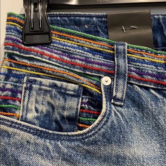 NEW BLANKNYC Women’s Embroidered Jeans