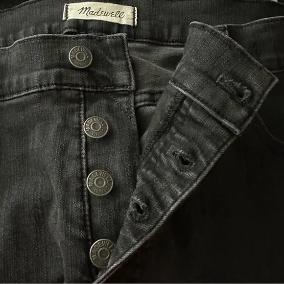 NWOT Madewell Black Skinny High-Rise Distressed Raw Hem Button Fly Jeans 35P