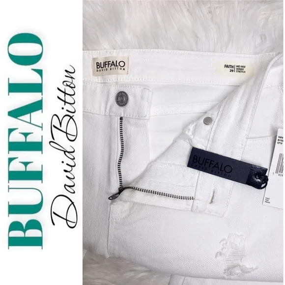 NWT BUFFALO DAVID BITTON Faith White Mid Rise Skinny Jeans Frayed Hem, Size 29