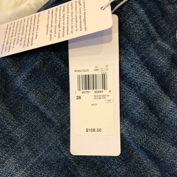 NWT Guess Distressed Jeans