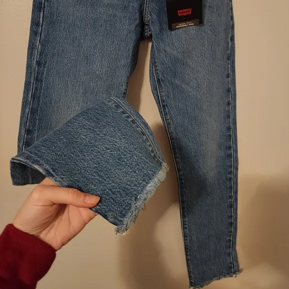 NWT Levi's Distressed Wedgie Jeans Size 24 in Medium Wash