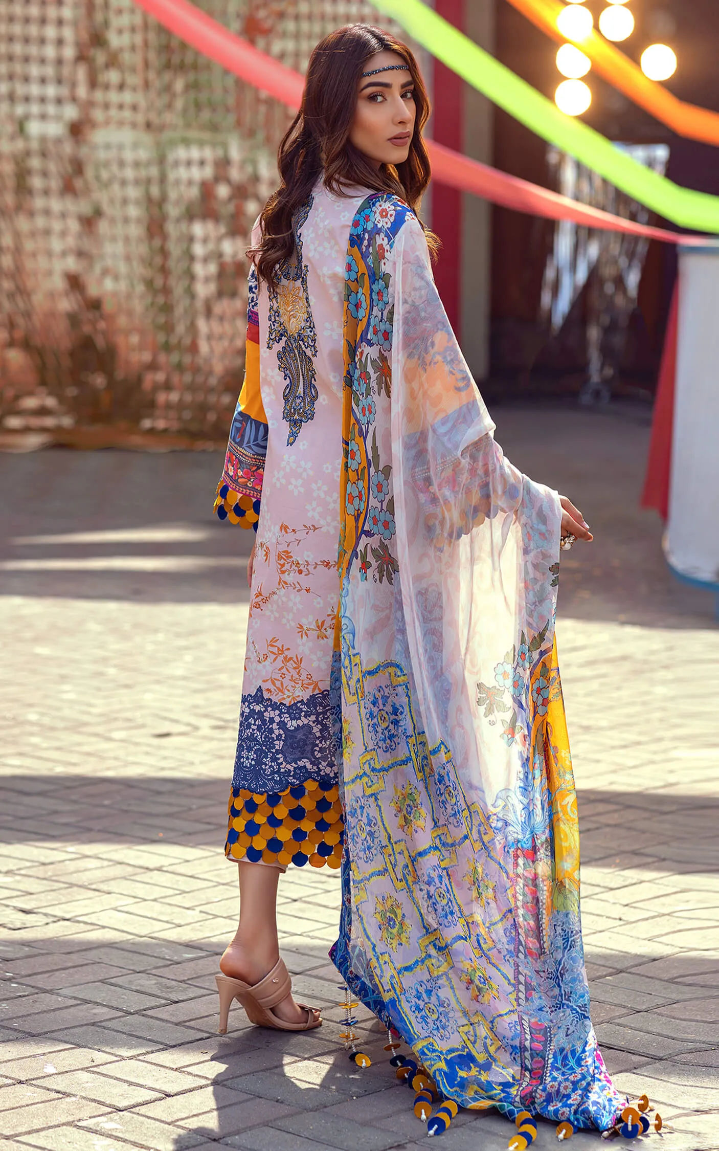Pakistani Eid Dresses in White and Blue Kameez Salwar
