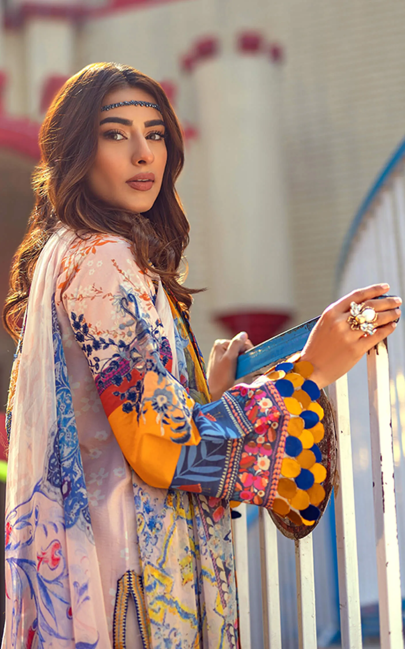 Pakistani Eid Dresses in White and Blue Kameez Salwar