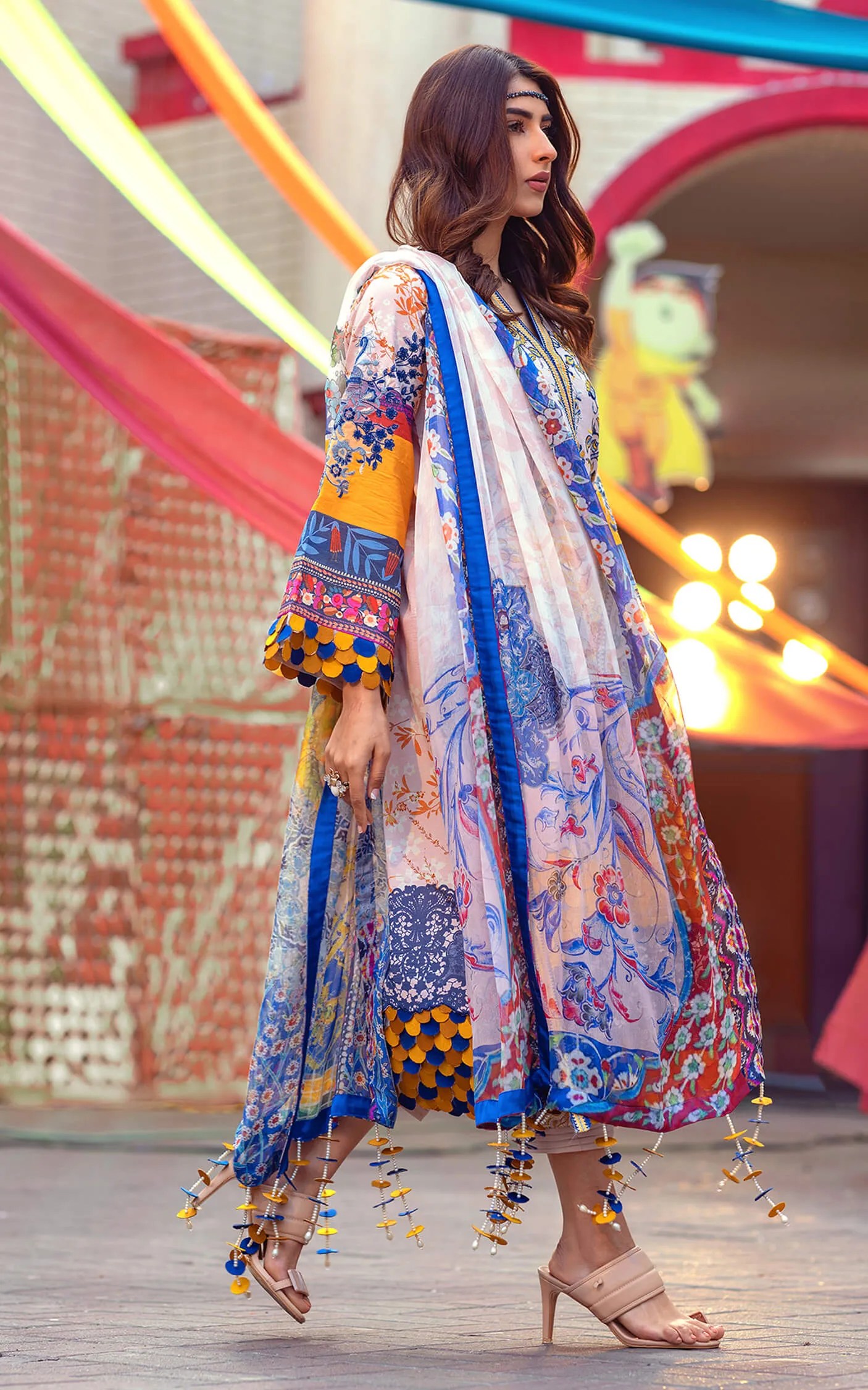Pakistani Eid Dresses in White and Blue Kameez Salwar