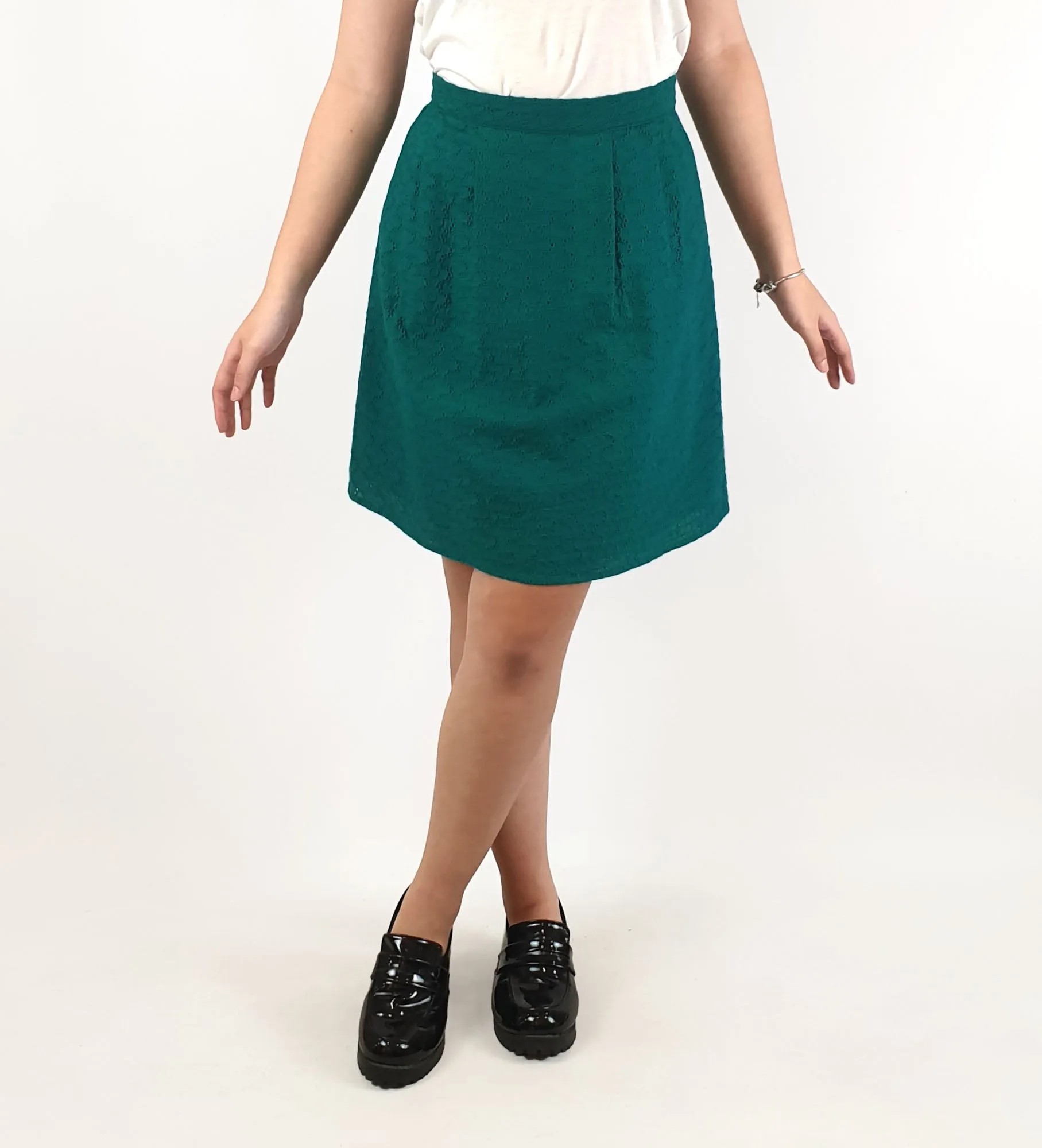 Princess Highway green high waisted skirt size 6