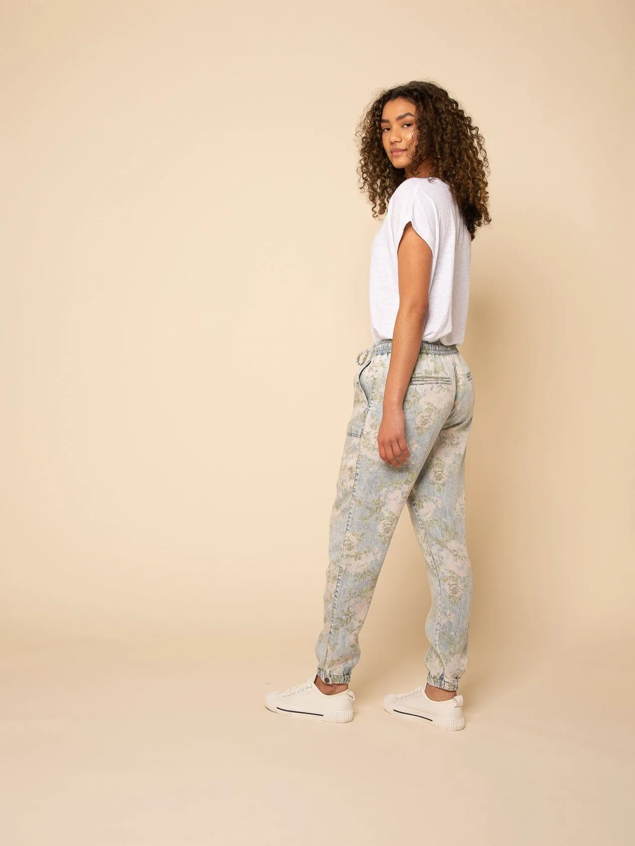 SERENA JOGGERS - PRE PACK 6 UNITS