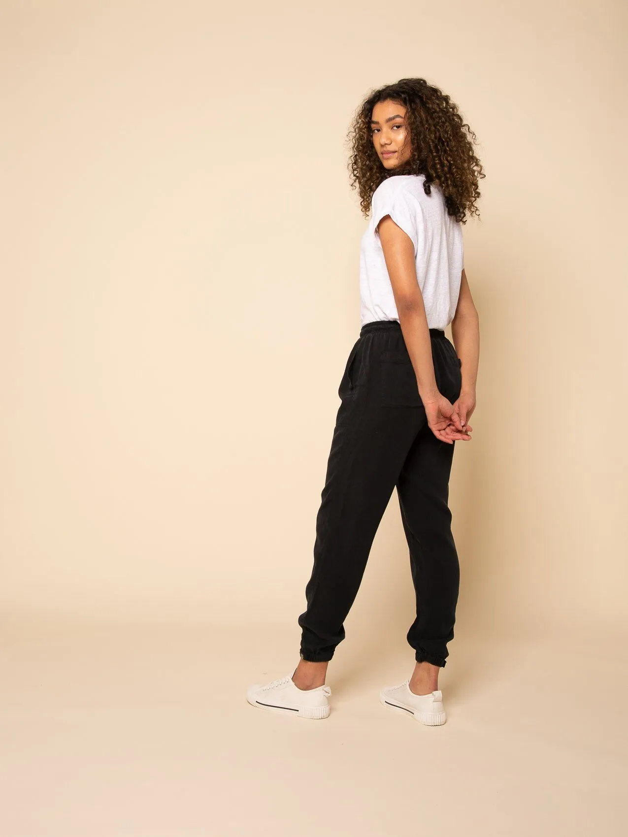 SERENA JOGGERS - PRE PACK 6 UNITS
