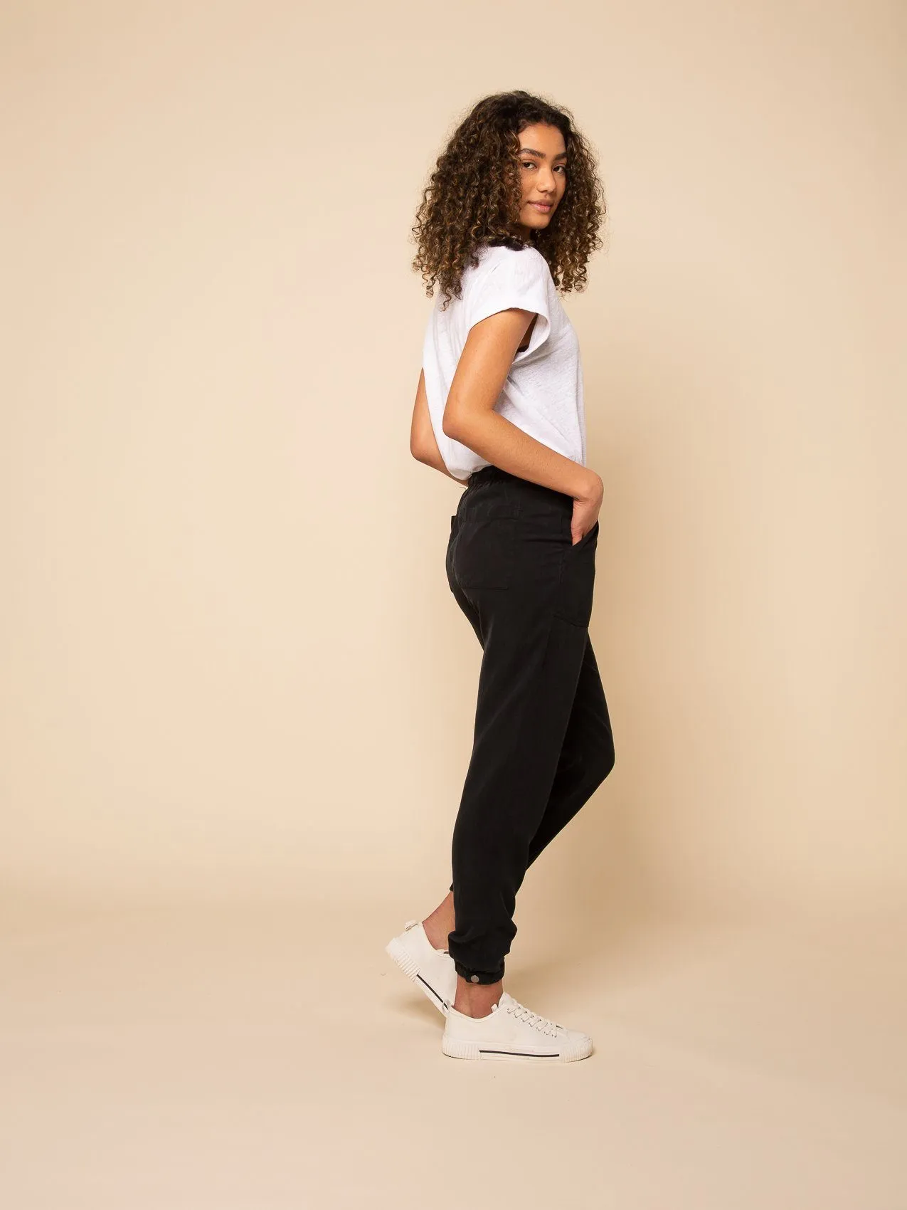 SERENA JOGGERS - PRE PACK 6 UNITS
