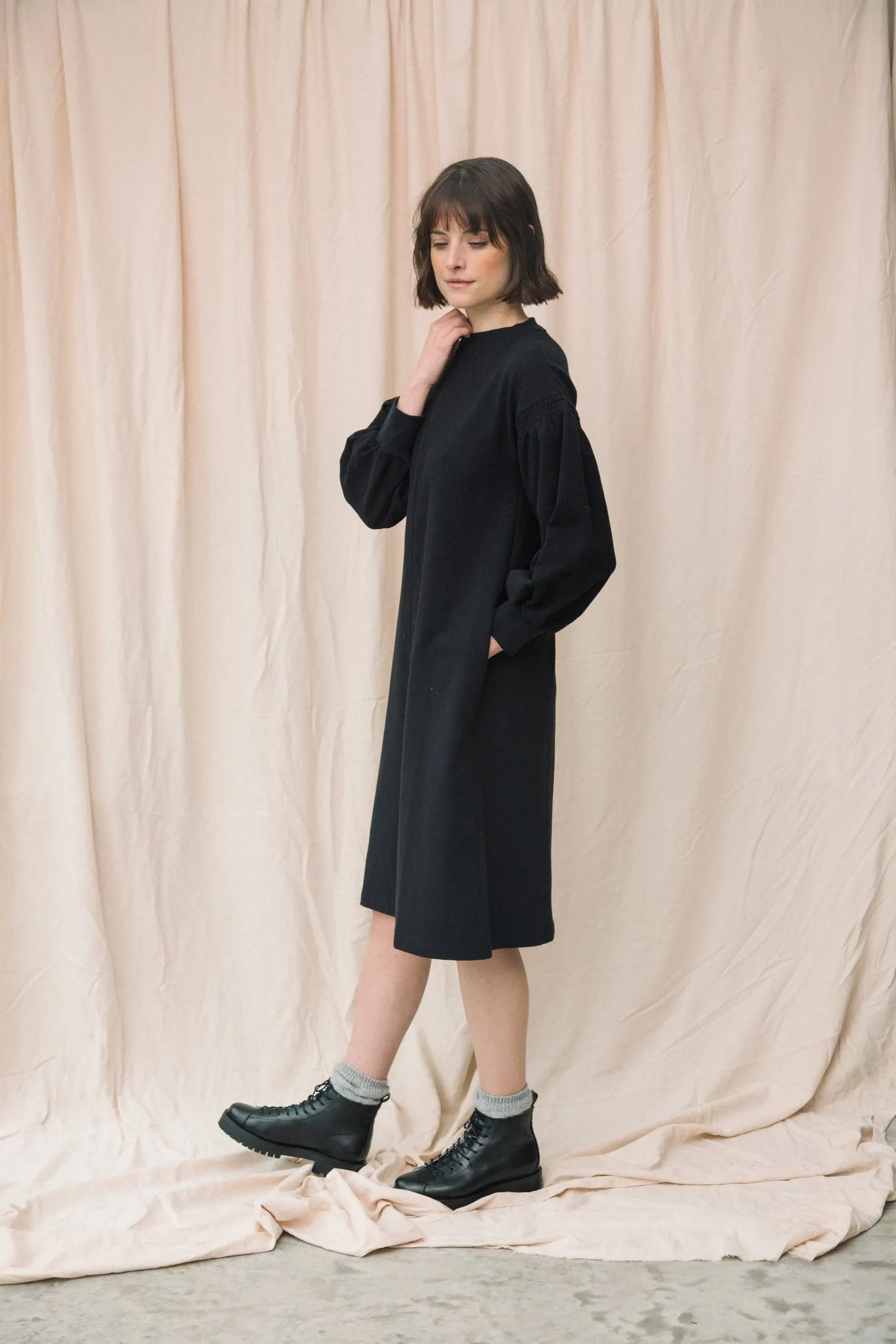 Shino Organic Cotton Felpe Dress in Black