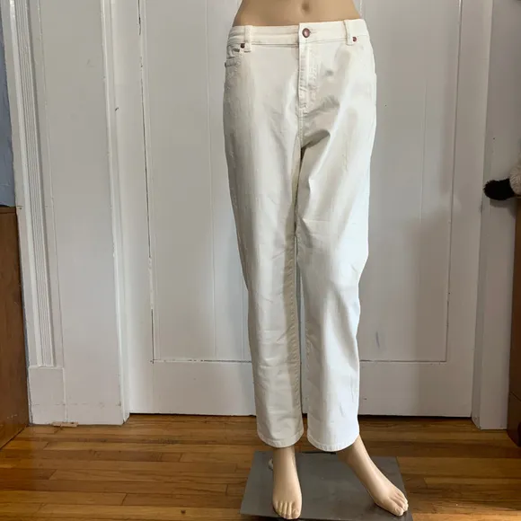 Soft Surroundings &quot;Weekend Jeans&quot; White 10 NWT