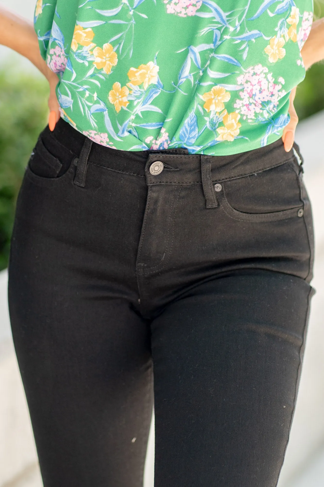 Southington High Rise Distressed Skinny