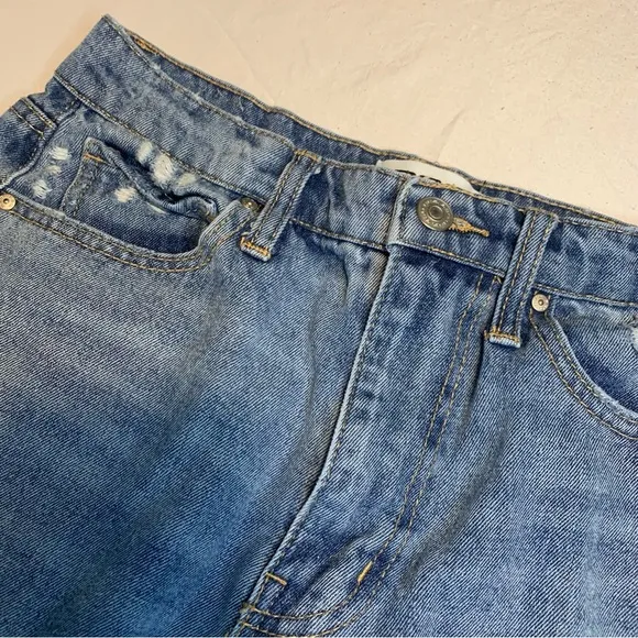 Tilly’s RSQ 90s Ripped Jeans