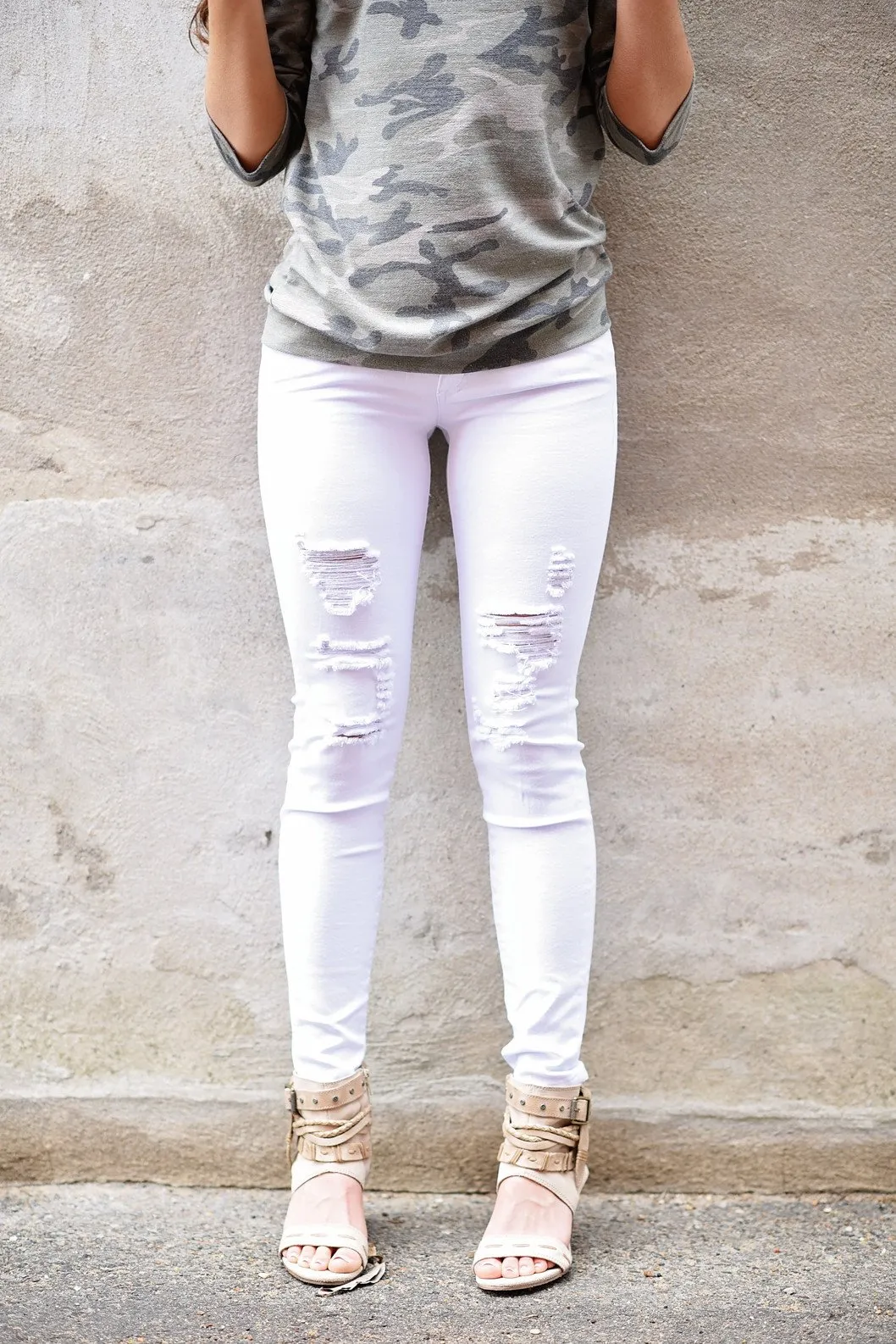 White Distressed Skinnies ~ Kan Can
